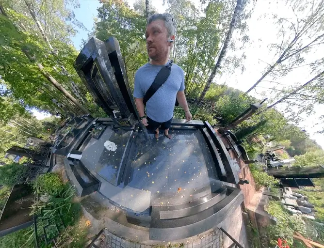 Полированный пол на могиле