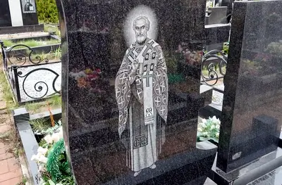 Изображения на памятниках